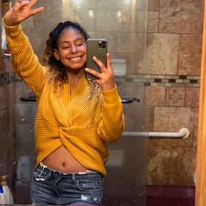 Meet your Posher, Briana